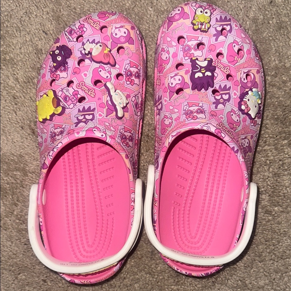 Hello Kitty Crocs